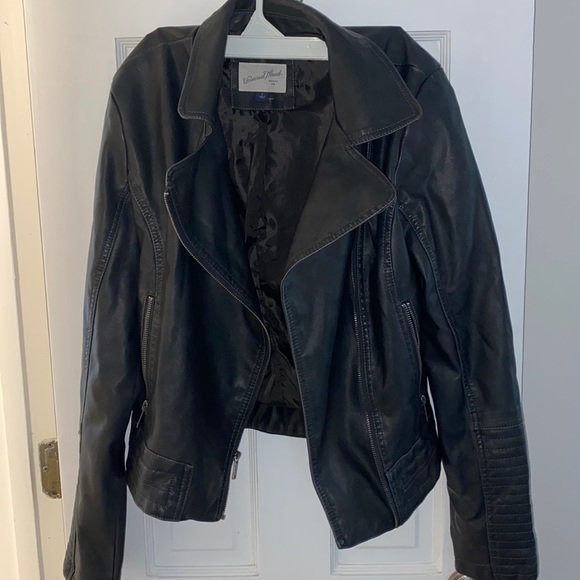 Universal Thread (Target) faux black leather jacket size small - Picture 1 of 2